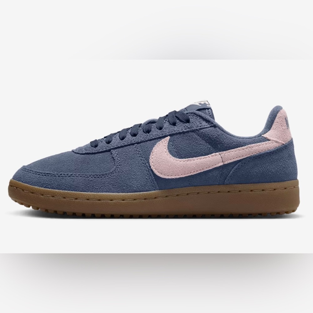 Nike Women’s Field General in Blue and Pink